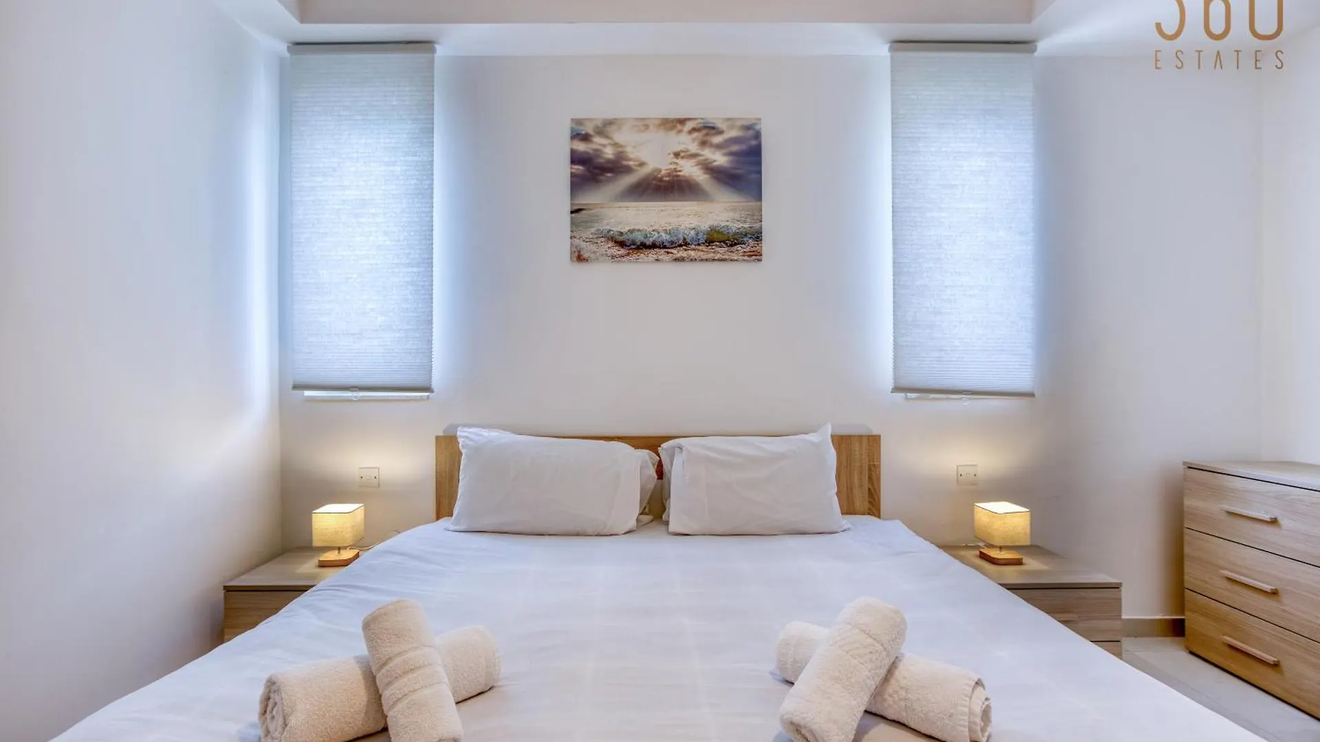 Sunny 2Br Penthouse With Spacious Rooftop Terrace By 360 Estates San Gwann