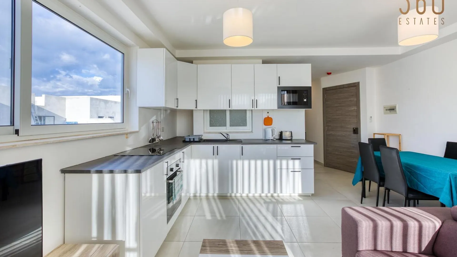 Apartment Sunny 2Br Penthouse With Spacious Rooftop Terrace By 360 Estates San Gwann