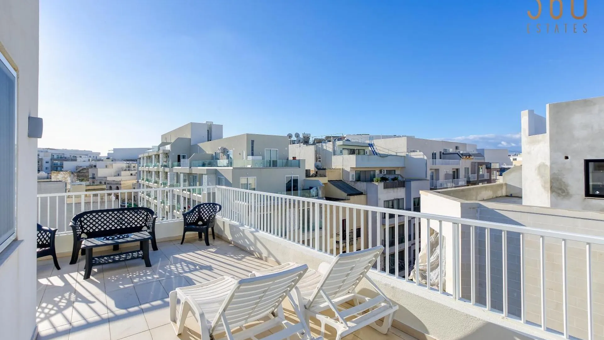 Sunny 2Br Penthouse With Spacious Rooftop Terrace By 360 Estates San Gwann 0*,  Malta